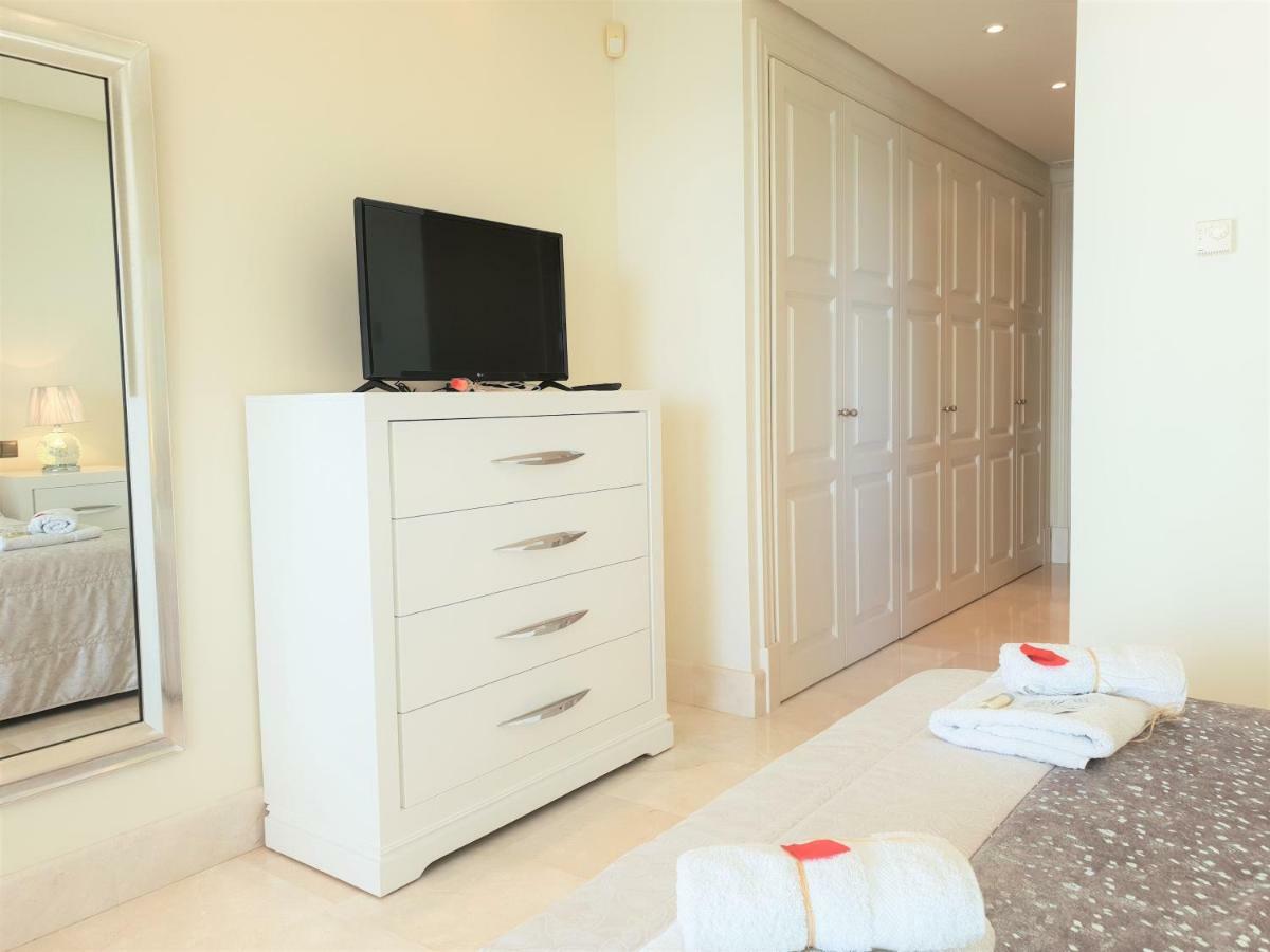 Luxury Apartment Frontal To The Sea In Estepona Doncella Beach Exterior foto